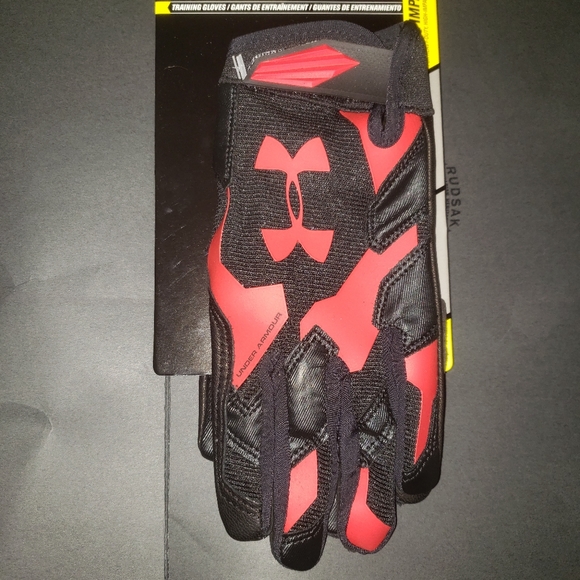 NWT! UNDER ARMOUR Men's RENEGADE Training Gloves! - Picture 2 of 11